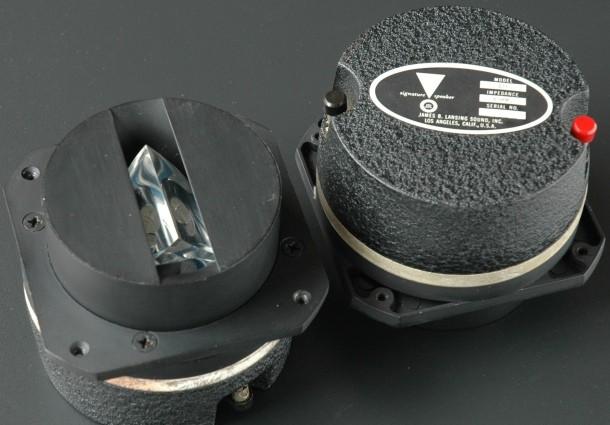 JBL 077