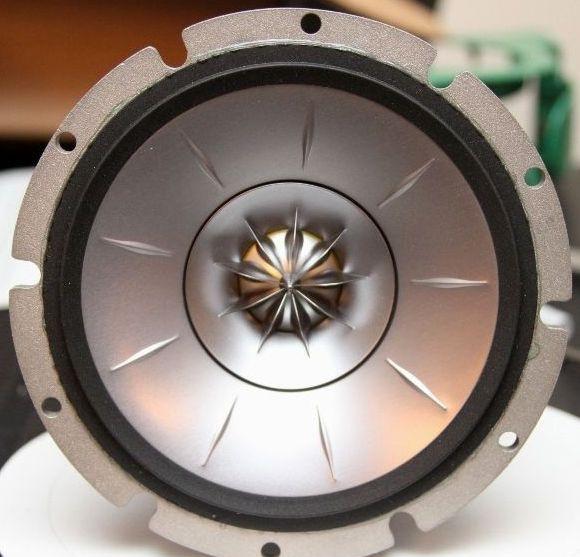 kef_r300   (6)