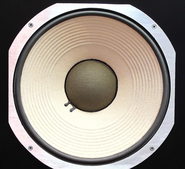 JBL L220