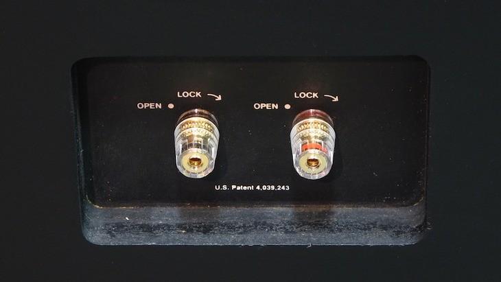 JBL L220