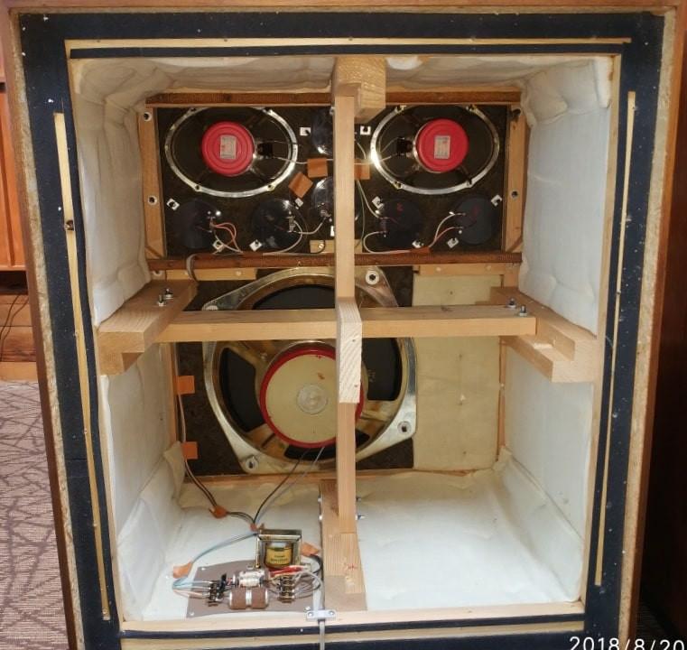 Блок объемного звучания Grundig 100 Блок объемного звучания Grundig 100