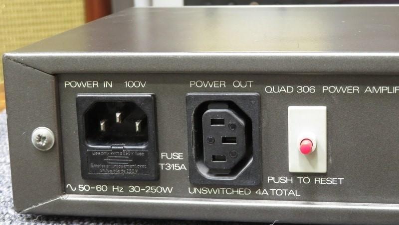 Кнопка сброса защиты усилителя QUAD 306