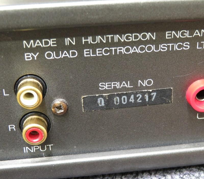Разъемы питания усилителя QUAD 306