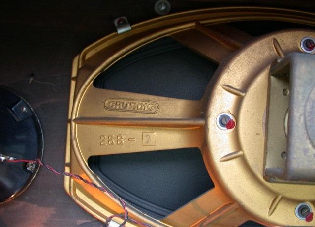 Громкоговоритель Grundig