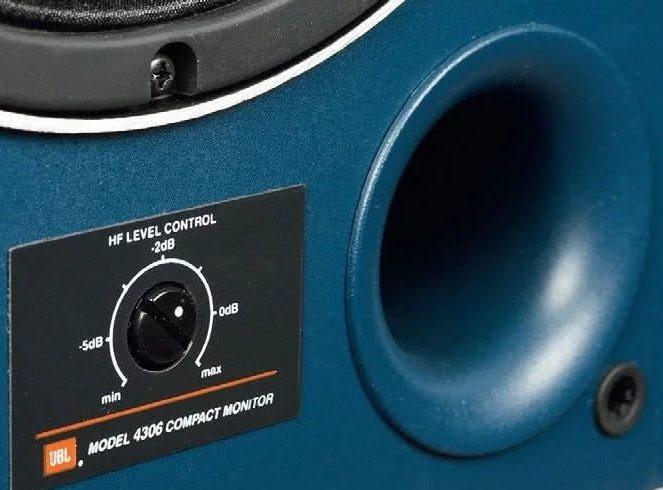 JBL 4306