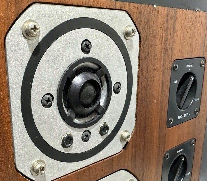Yamaha NS-670 Yamaha NS-670