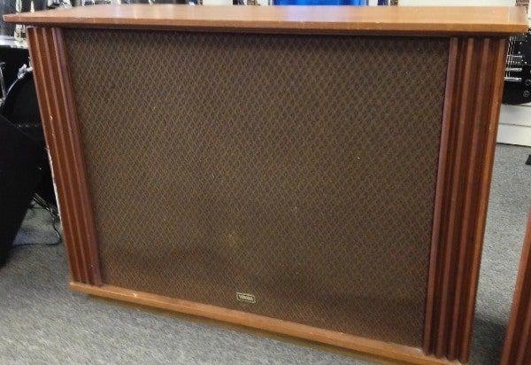 Yamaha NS-370 Yamaha NS-370