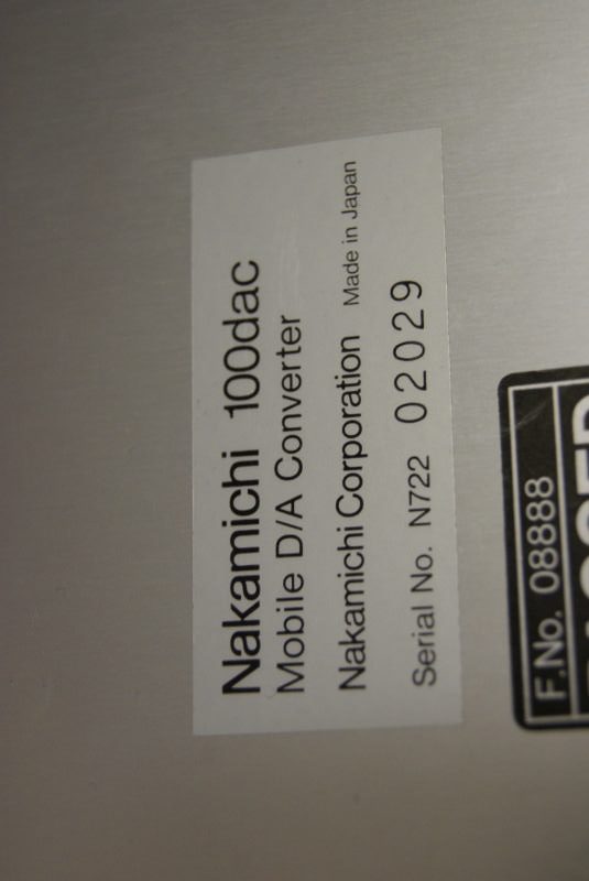 Заводская этикетка Nakamichi 100dac: Mobile D/A Converter, Made in Japan, серийный номер N722 02029
