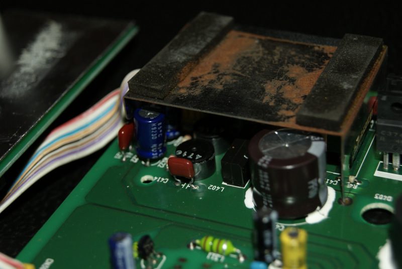Металлический экран трансформатора блока питания Nakamichi 100dac и электролиты