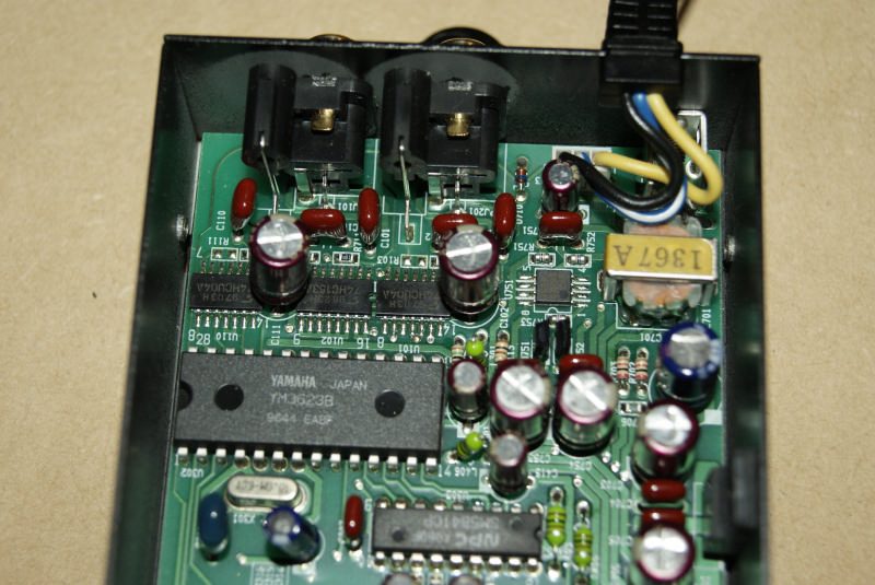 Цифровой вход Nakamichi DAC-41: реле, трансформатор и приёмник Yamaha YM3623B