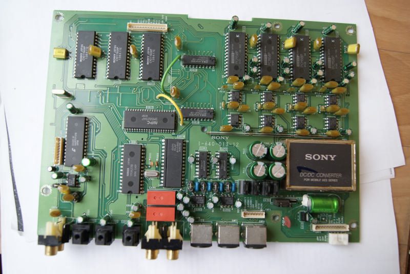 Основная плата Sony XES-P1 с маркировкой 1-640-013-12, модулем DC/DC и микросхемами CXD1160AP